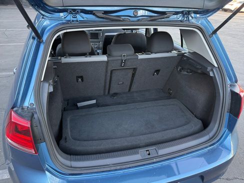 Used 2016 Volkswagen e-Golf SE image 21