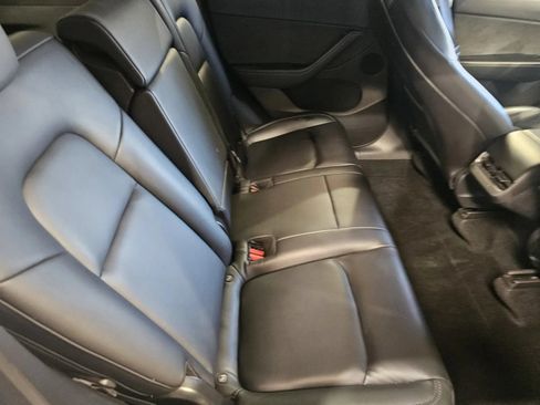 Used 2020 Tesla Model Y Performance AWD/4WD image 9