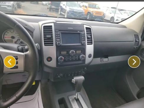 Used 2014 Nissan Frontier PRO-4X w/ Pro-4x Luxury Package AWD/4WD image 12