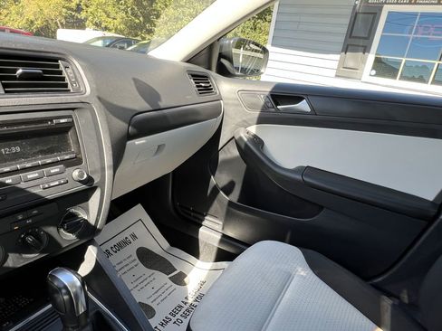 Used 2015 Volkswagen Jetta S FWD image 11