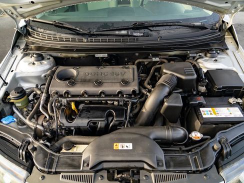 Used 2013 Kia Forte EX image 26