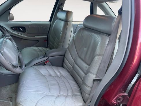 Used 1995 Buick Regal Custom FWD image 10