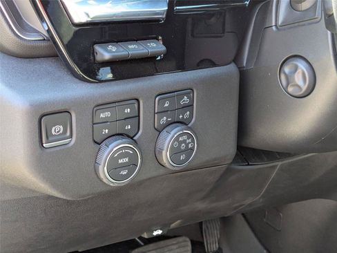 Used 2024 Chevrolet Silverado 1500 High Country w/ Technology Package AWD/4WD image 18