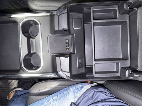 Used 2025 Chevrolet Silverado 2500 LTZ w/ LTZ Plus Package image 37