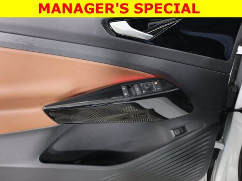 Used 2021 Volkswagen ID.4 Pro S image 9