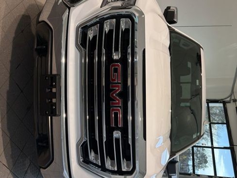 Used 2021 GMC Sierra 1500 SLT image 8