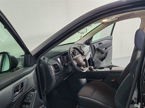 Used 2026 Nissan Rogue S image 15