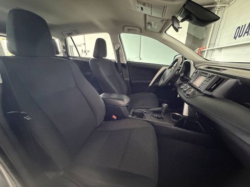 Used 2017 Toyota RAV4 LE w/ Carpet Mat Package AWD/4WD image 22