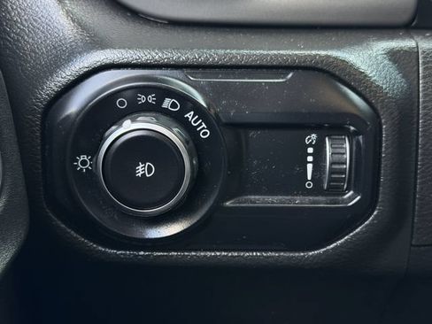 Used 2023 Jeep Wrangler Unlimited Sport AWD/4WD image 21