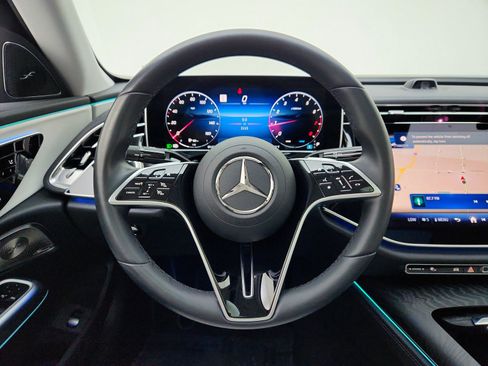 Certified 2026 Mercedes-Benz E 350 Sedan w/ MBUS Superscreen Package image 23