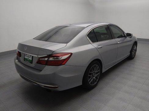 Used 2017 Honda Accord EX-L image 9
