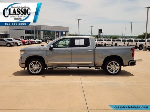 Used 2025 Chevrolet Silverado 1500 High Country AWD/4WD image 7