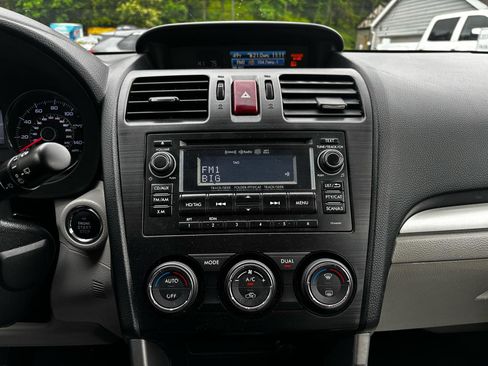 Used 2015 Subaru Forester 2.5i Touring AWD/4WD image 17