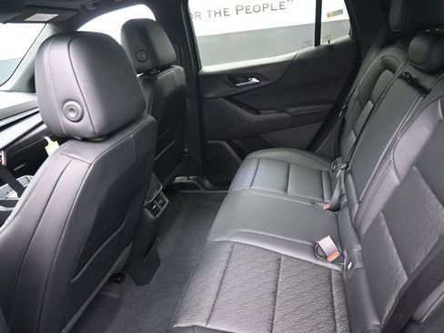 New 2026 Chevrolet Equinox LT w/ Convenience Package II image 9