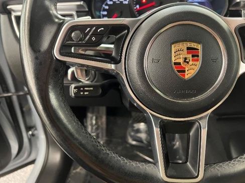 Used 2018 Porsche Macan AWD/4WD image 21