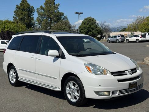 Used 2005 Toyota Sienna XLE Limited AWD/4WD image 7