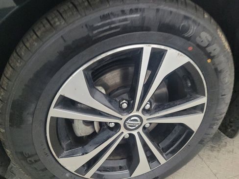 Used 2020 Nissan Sentra SV FWD image 31