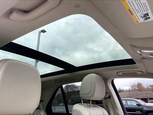 Used 2022 Mercedes-Benz GLE 350 4MATIC image 22