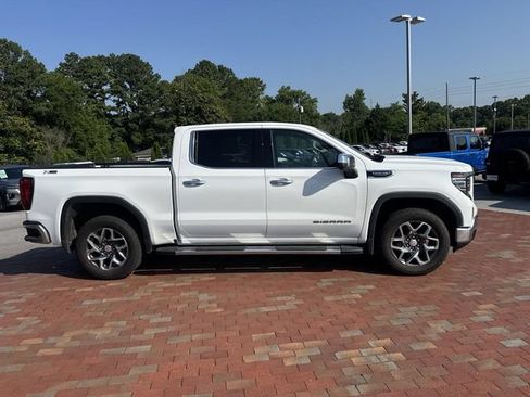 Used 2024 GMC Sierra 1500 SLT w/ SLT Premium Package AWD/4WD image 16