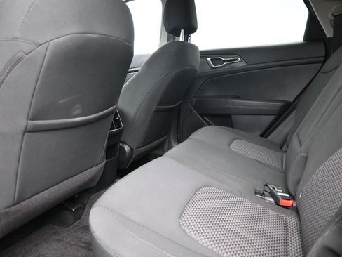 Used 2023 Kia Sportage LX image 21