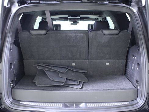 Used 2017 Cadillac Escalade Platinum image 10