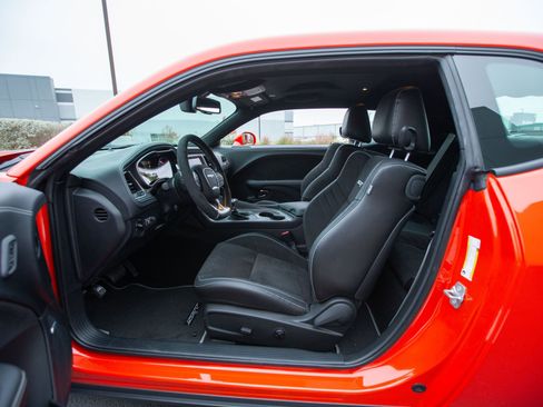 Used 2023 Dodge Challenger SRT Hellcat w/ Driver Convenience Group image 26