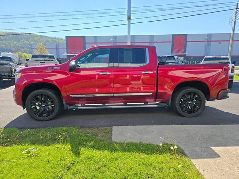 Used 2023 Chevrolet Silverado 1500 High Country w/ Technology Package AWD/4WD image 7