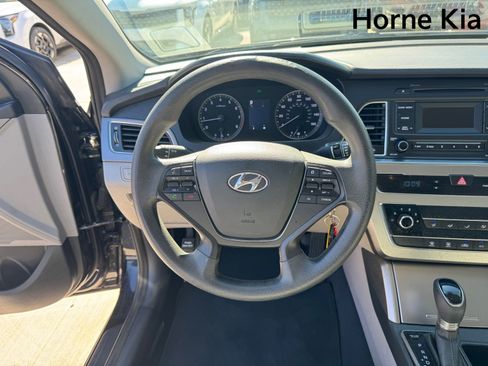 Used 2015 Hyundai Sonata SE FWD image 16