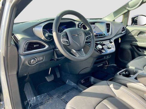 New 2026 Chrysler Voyager LX FWD image 9