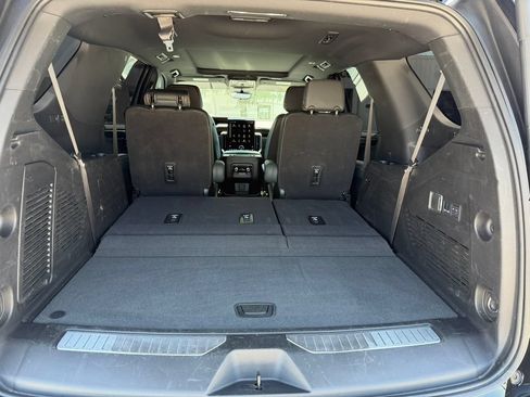 Used 2025 GMC Yukon AT4 w/ AT4 Premium Package AWD/4WD image 15