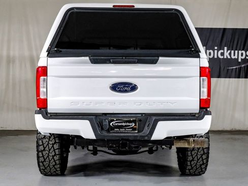 Used 2017 Ford F250 XL w/ Power Equipment Group image 10