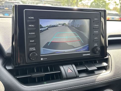 Used 2021 Toyota RAV4 XLE w/ XLE Grade Weather Package AWD/4WD image 22
