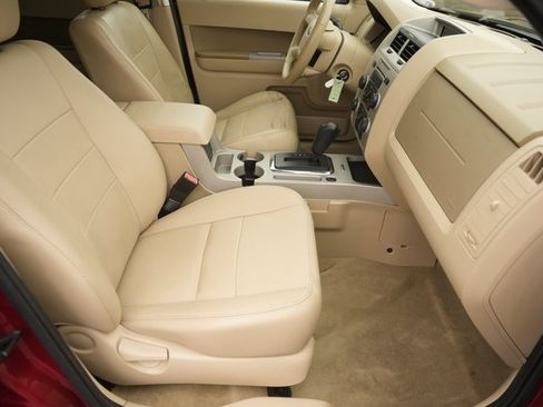 Used 2011 Ford Escape XLT w/ 203A Rapid Spec Order Code image 19