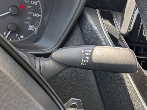 Used 2023 Toyota Corolla LE image 28