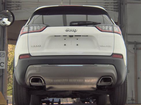Used 2019 Jeep Cherokee Limited w/ Technology Group AWD/4WD image 8