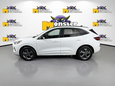 Used 2023 Ford Escape ST-Line w/ Equipment Group 301A AWD/4WD image 8