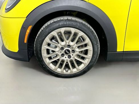 Certified 2025 MINI Cooper S image 22