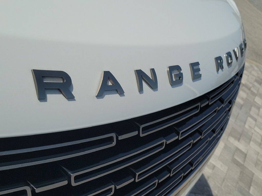 Used 2025 Land Rover Range Rover Long Wheelbase SE AWD/4WD image 9