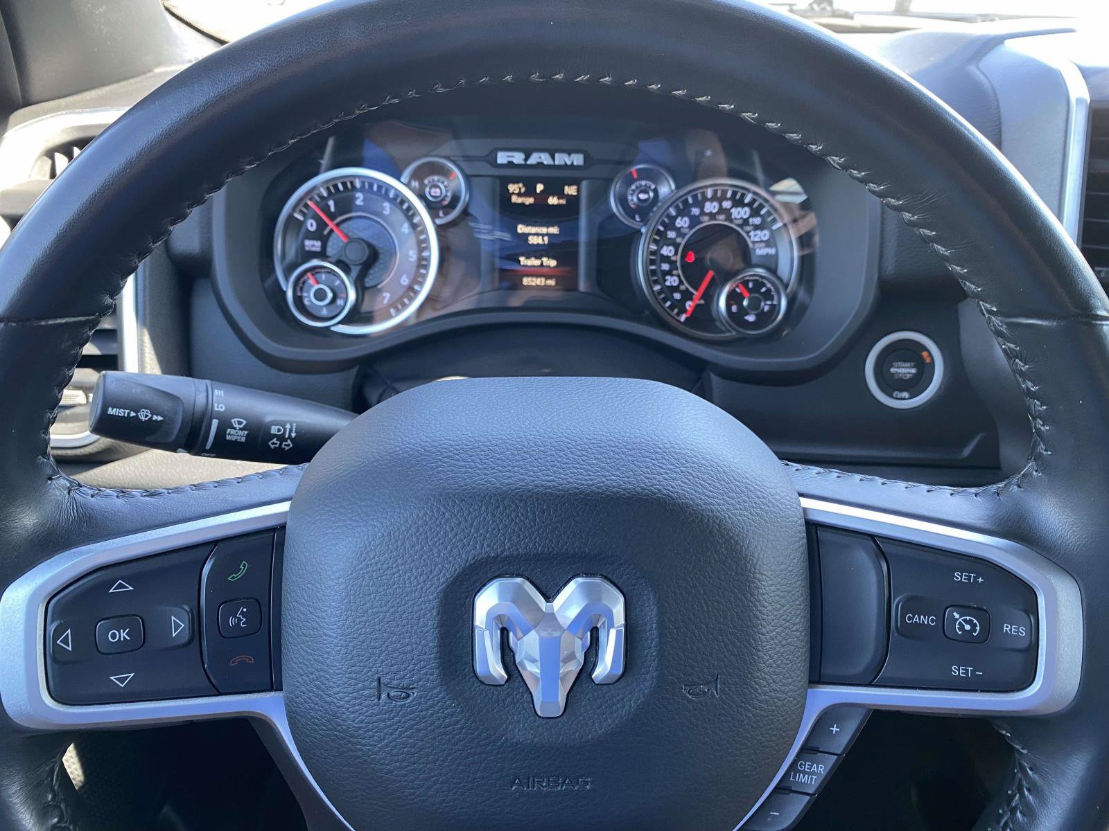 Used 2020 RAM 1500 Big Horn AWD/4WD image 32