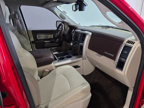 Used 2014 RAM 1500 Laramie w/ Convenience Group image 24