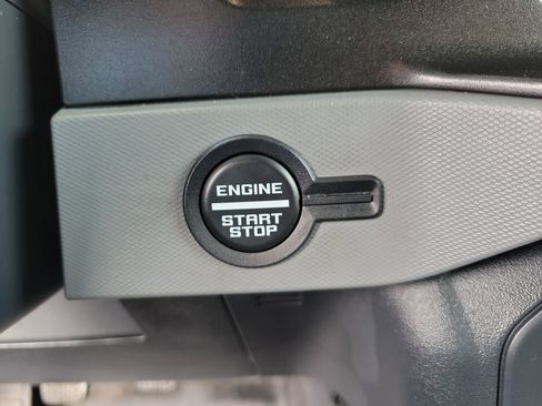 Used 2022 Ford Bronco Black Diamond image 13