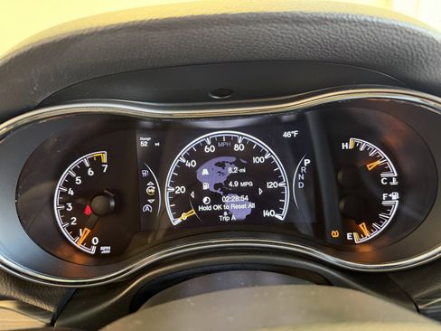 Used 2020 Jeep Grand Cherokee Limited image 11