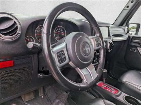 Used 2016 Jeep Wrangler Unlimited Rubicon AWD/4WD image 10
