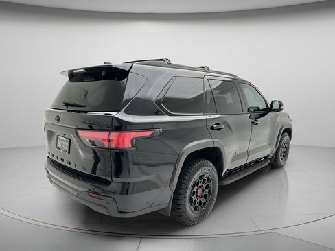 Used 2024 Toyota Sequoia TRD Pro AWD/4WD image 5