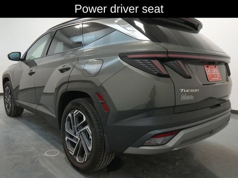 Used 2025 Hyundai Tucson Limited image 6