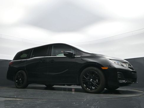 Used 2025 Honda Odyssey Sport-L image 21