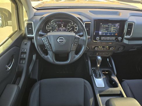 Certified 2022 Nissan Frontier SV w/ Technology Package image 14