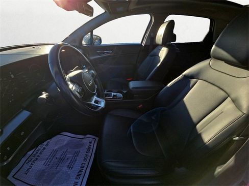 Used 2024 Kia Sportage SX image 9