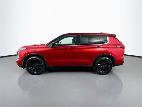 Used 2022 Mitsubishi Outlander SE AWD/4WD image 2