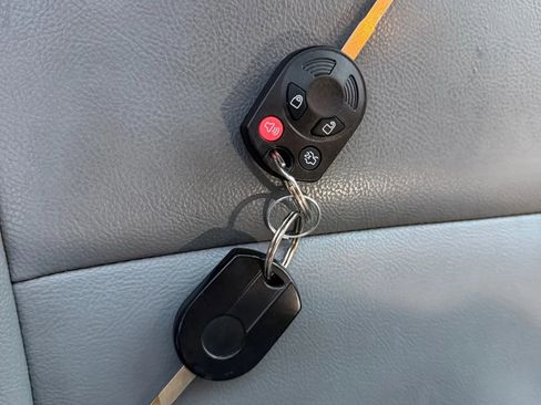 Used 2017 Ford Transit 250 130 Medium Roof image 27